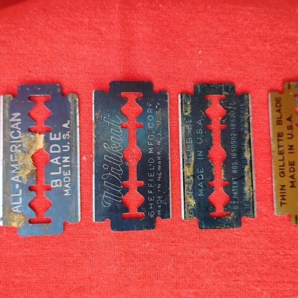 Antique Gillette Gold Tone Safety Razor In Original Case With Metal Razor Box - Picture 6 of 14